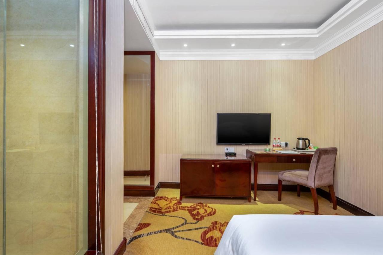 Vienna Hotel Dongguan Houjie Exhibition Center Exterior foto