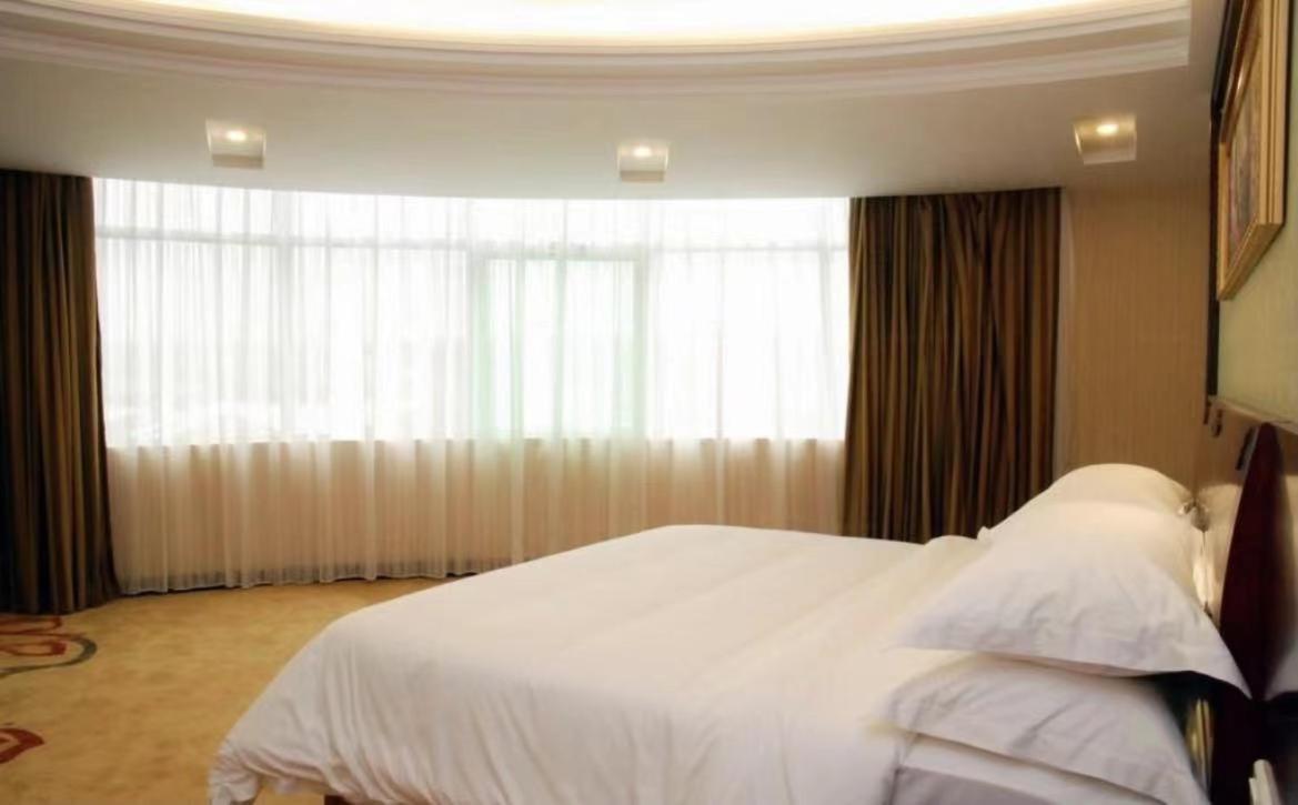Vienna Hotel Dongguan Houjie Exhibition Center Exterior foto